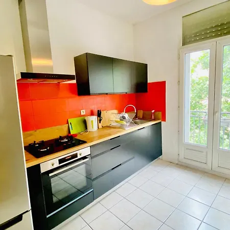 Apartment Bright For 4 In Downtown *