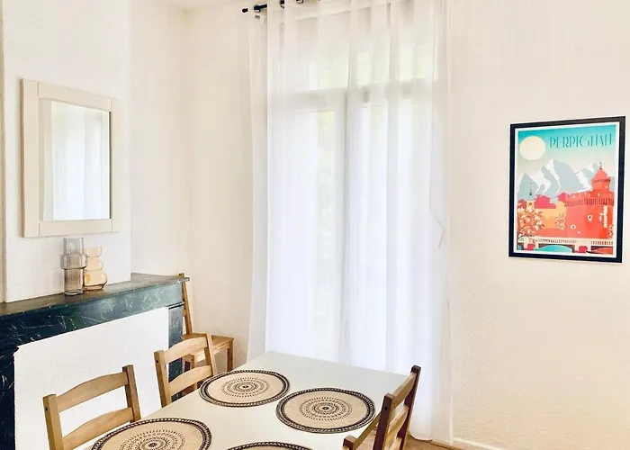Bright For 4 In Downtown Appartement Perpignan